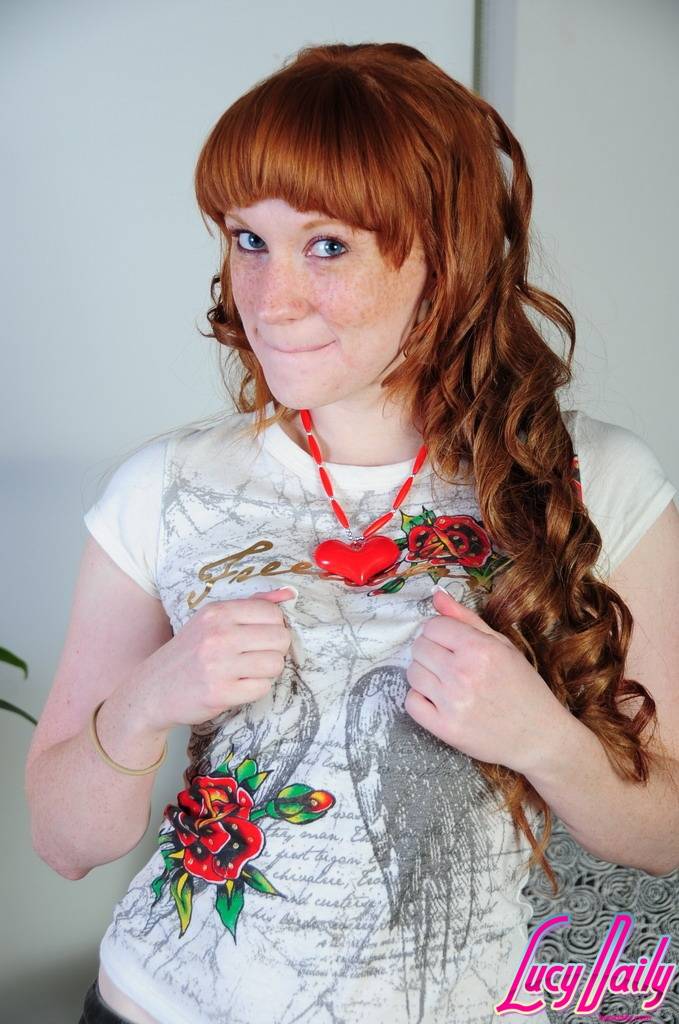 Naked Lucy Daily, Free Nude Picure of Lucy Daily