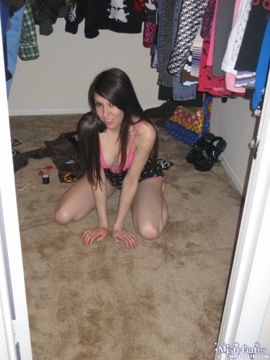 Naked Misty Gates, Free Nude Picure of Misty Gates
