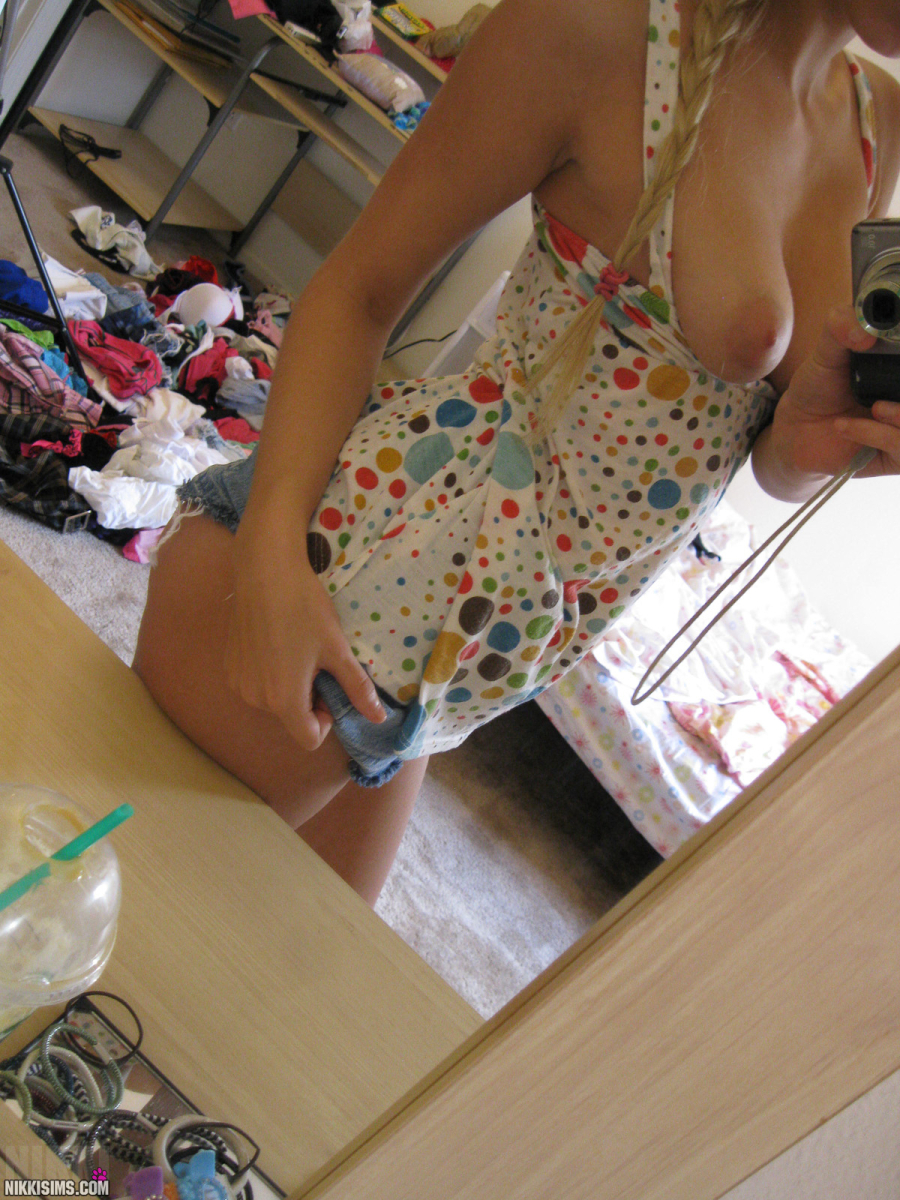 Nikki Sims, Free Nude Picure of Nikki Sims