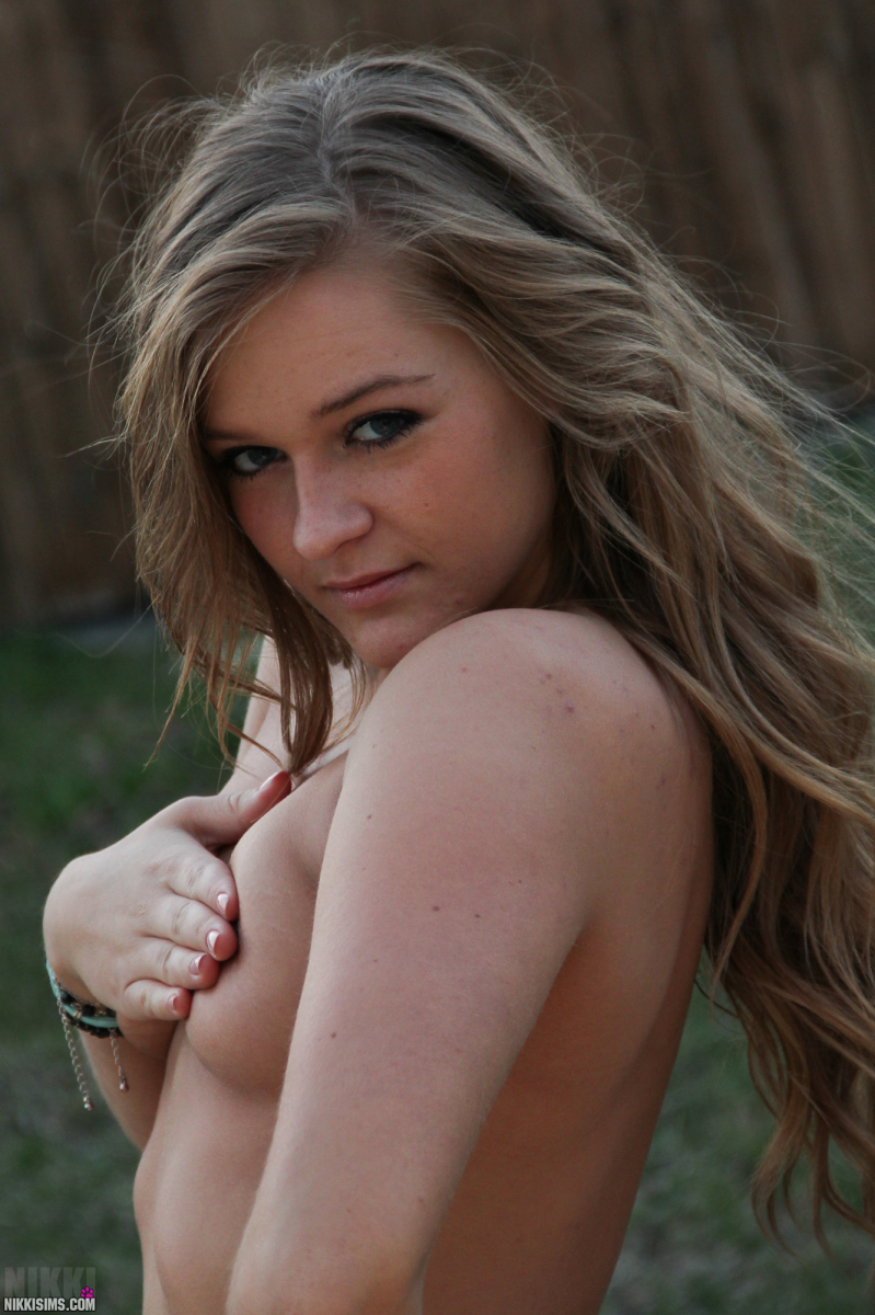 Nikki Sims, Free Nude Picure of Nikki Sims