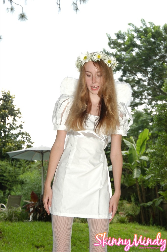 Naked Skinny Mindy, Free Nude Picure of Skinny Mindy